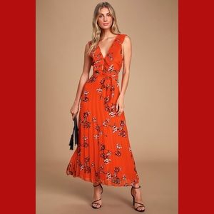 💃🏼LULUS Loved By You Red/Orange Floral Pleated Chiffon Maxi Dress Size 4